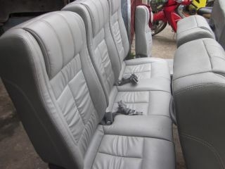 เบาะรถตู้