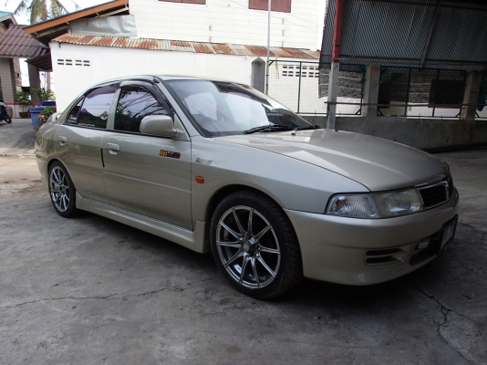 รถบ้านสวยมากๆ สภาพดีพร้อมไช้ครับเครื่องช่วงล่างเกียแอร์ดีมากสีสวยไม่ต้องทำอีก