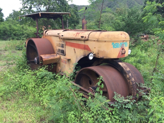 ต้องการขายรถบดSAKAI KD7610 ตรวจเช็คทำสีพร้อมใช้