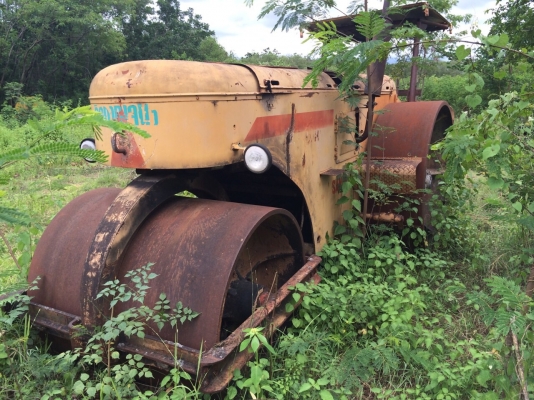 ต้องการขายรถบดSAKAI KD7610 ตรวจเช็คทำสีพร้อมใช้