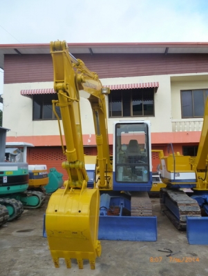 ขาย KOMASU PC 60-6 089-8531812 มีรถจัดส่งให้ ขาย KOMASU PC 60-6 089-8531812 มีรถจัดส่งให้