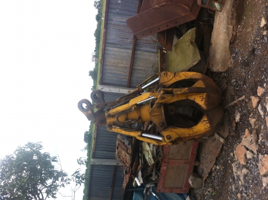 ขายหัวคีบเหล็ก ใช้กะรถแมคโคขนาด 120 ทุกรุ่น ขายหัวคีบเหล็ก ใช้กะรถแมคโคขนาด 120 ทุกรุ่น