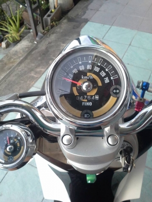 รุ่นใหม่ล่าสุด Yamaha Fino FI ปี 2556 สีขาว น้ำตาล รุ่น Premium สวยใสวิ๊ง รุ่นใหม่ล่าสุด Yamaha Fino FI ปี 2556 สีขาว น้ำตาล รุ่น Premium สวยใสวิ๊ง