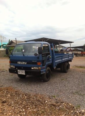 หกล้ออีซูซุ ซีต้า คัสซีสวยมากไม่มีตำหนิสวยจัดๆคัสซีใหญ่หัวถึงท้ายเหมาะกับงานบรรทุก เพลาFหน้า-หลัง หัวสวยไม่มีผุภายในสวยมาก เครื่องดีไม่มีไอ กระบะเปิดสามด้าน เอกสารทะเบียนพร้อมโอน