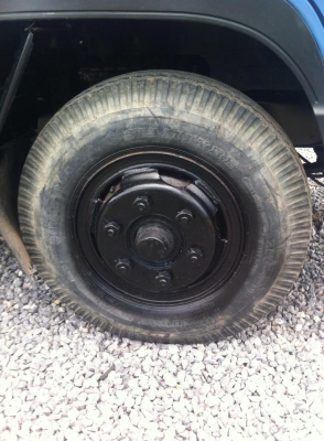 หกล้ออีซูซุ ซีต้า คัสซีสวยมากไม่มีตำหนิสวยจัดๆคัสซีใหญ่หัวถึงท้ายเหมาะกับงานบรรทุก เพลาFหน้า-หลัง หัวสวยไม่มีผุภายในสวยมาก เครื่องดีไม่มีไอ กระบะเปิดสามด้าน เอกสารทะเบียนพร้อมโอน