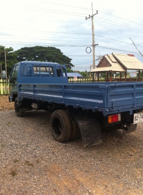 หกล้ออีซูซุ ซีต้า คัสซีสวยมากไม่มีตำหนิสวยจัดๆคัสซีใหญ่หัวถึงท้ายเหมาะกับงานบรรทุก เพลาFหน้า-หลัง หัวสวยไม่มีผุภายในสวยมาก เครื่องดีไม่มีไอ กระบะเปิดสามด้าน เอกสารทะเบียนพร้อมโอน
