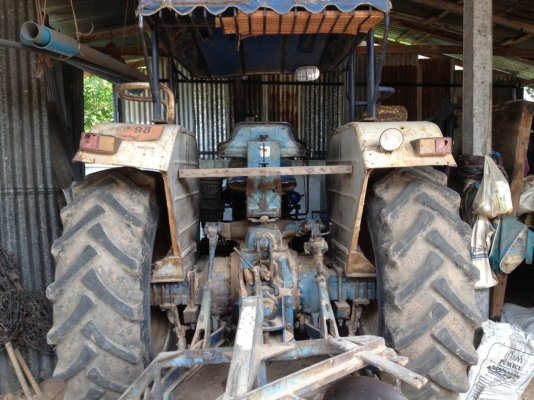 *ราคา320000* ขายรถไถFord 77 เสื้อลาย สภาพพร้อมใช้ เล่มพร้อม เอกกสารพร้อม