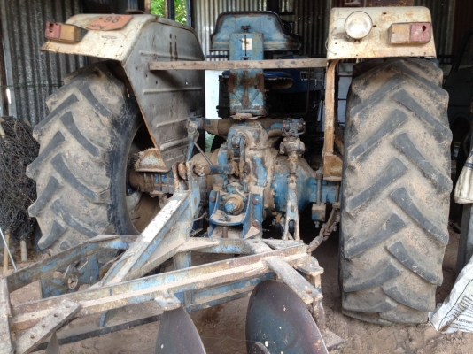 *ราคา320000* ขายรถไถFord 77 เสื้อลาย สภาพพร้อมใช้ เล่มพร้อม เอกกสารพร้อม