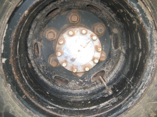 ฮีโน่  FB  เครื่อง 195 แรง   ราคา 430,000 บาท