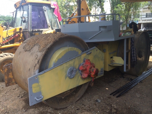 ต้องการขายรถบดSAKAI R2 ตรวจเช็คทำสีพร้อมใช้ เล่มทะเบียน