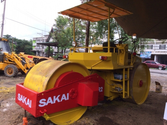 ต้องการขายรถบดSAKAI R2 ตรวจเช็คทำสีพร้อมใช้ เล่มทะเบียน