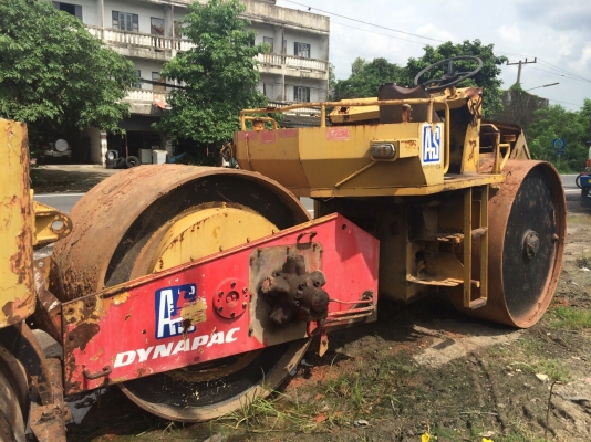 ต้องการขายรถบดSAKAI R2 ตรวจเช็คทำสีพร้อมใช้ เล่มทะเบียน