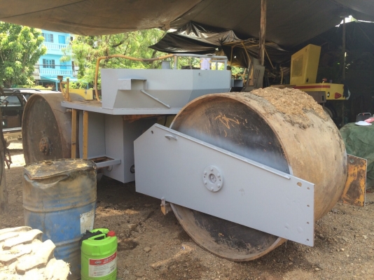 ต้องการขายรถบดSAKAI R2 ตรวจเช็คทำสีพร้อมใช้ เล่มทะเบียน