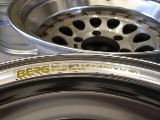 ขายล้อหยดน้ำ BS BERG-D 15x8.5 ออฟ-33 6/139.7 ลึกๆ หล่อๆ