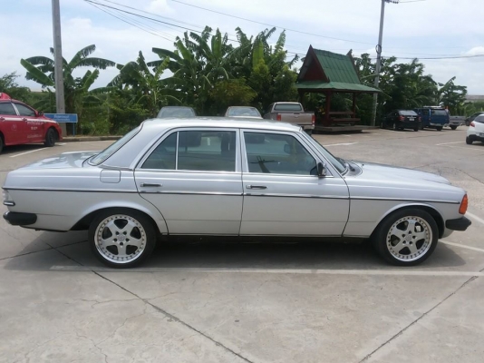 ขาย benz 230e w123 เครื่อง1jturbo ติดแกสแล้วครับ สวยๆเลยด่วน?