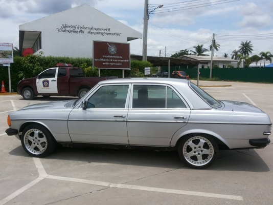 ขาย benz 230e w123 เครื่อง1jturbo ติดแกสแล้วครับ สวยๆเลยด่วน?