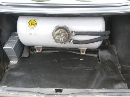 ขาย benz 230e w123 เครื่อง1jturbo ติดแกสแล้วครับ สวยๆเลยด่วน?