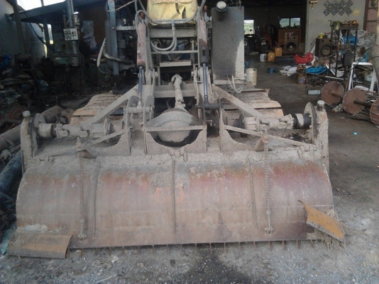 ขายรถตีนาล้อแทรค eh700 โบG8