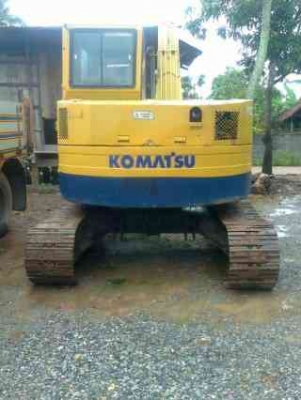 ขาย KOMATSU PC 75-6 สภาพสวยพร้อมใช้ ราคาต่อรองได้ ติดต่อได้ที่คุณ อ๊อฟ พิจิตร 086-737-9991