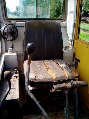 ขาย KOMATSU PC 75-6 สภาพสวยพร้อมใช้ ราคาต่อรองได้ ติดต่อได้ที่คุณ อ๊อฟ พิจิตร 086-737-9991