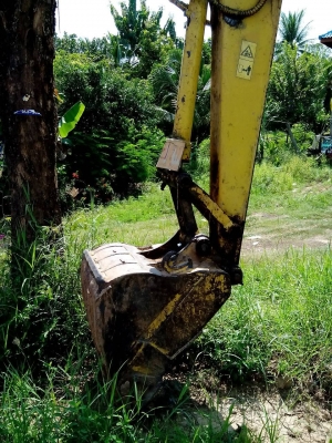 ขาย KOMATSU PC 75-6 สภาพสวยพร้อมใช้ ราคาต่อรองได้ ติดต่อได้ที่คุณ อ๊อฟ พิจิตร 086-737-9991