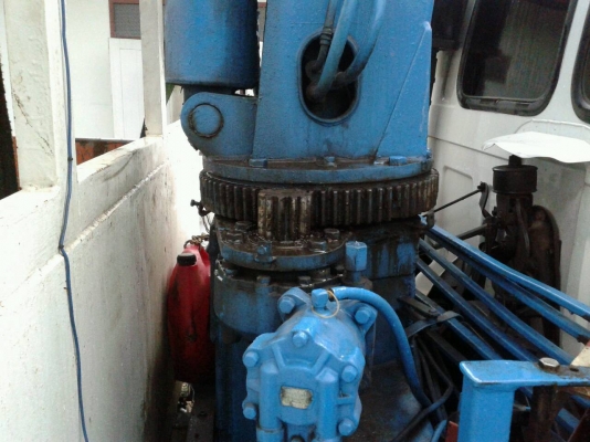 ขายเครน 3ตัน   5 ปลอก พร้อมใช้ ตามสภาพ