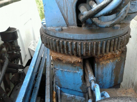 ขายเครน 3ตัน   5 ปลอก พร้อมใช้ ตามสภาพ