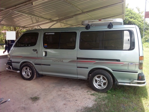 toyota  ปี40 /2800 แรงม้่า