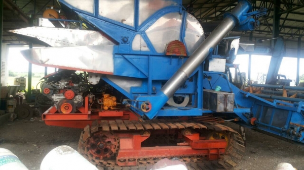 ขายรถเกี่ยวข้าวไทยเจริญ ขายรถเกี่ยวข้าวไทยเจริญ