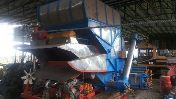 ขายรถเกี่ยวข้าวไทยเจริญ ขายรถเกี่ยวข้าวไทยเจริญ