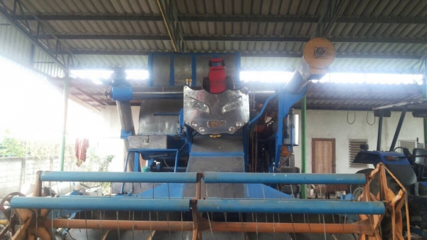 ขายรถเกี่ยวข้าวไทยเจริญ ขายรถเกี่ยวข้าวไทยเจริญ