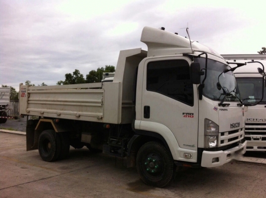 รถอีซูซุ 6 ล้อดั้ม FRR  210 แรงม้า. ปี 56  ( รถวิ่ง 3x,xxx กม. )  สนใจติดต่อ 081 - 6079515