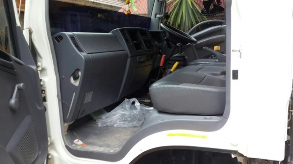 รถอีซูซุ 6 ล้อดั้ม NPR 150 แรงม้า. ปี 53 ( รถวิ่ง 93,xxx กม. ) สนใจติดต่อ 081 - 6079515 รถอีซูซุ 6 ล้อดั้ม NPR 150 แรงม้า. ปี 53 ( รถวิ่ง 93,xxx กม. ) สนใจติดต่อ 081 - 6079515