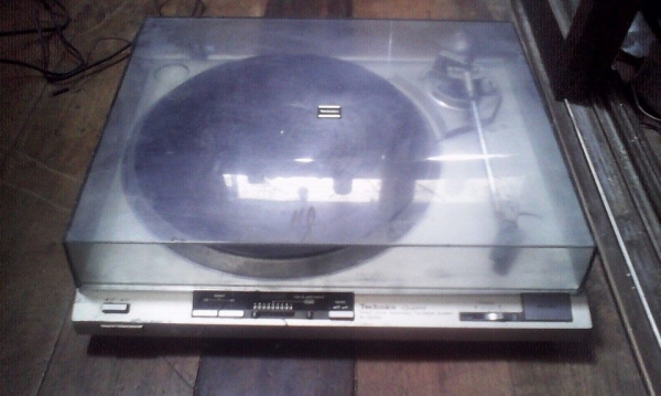 ขายเครื่องเล่นแผ่นเสียงเทคนิค