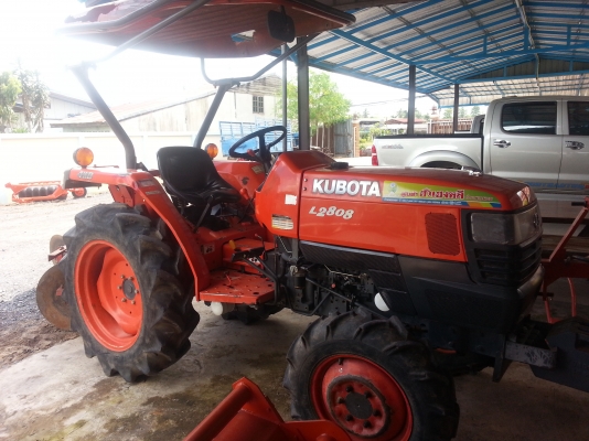 คูโบต้าL2808 4 WD พร้อมผาน 5 ตราช้าง