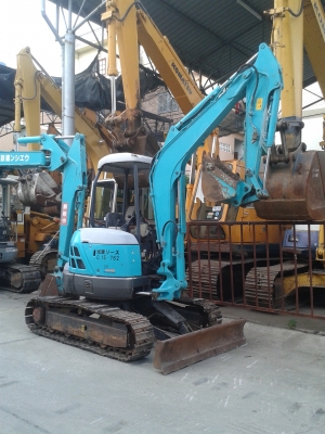 ต้องการขายรถแบคโฮยี่ห้อ  kobelco-sk35sr-2e รถนอกนำเข้าจากญี่ปุ่น