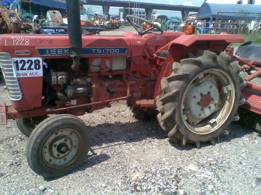 รถไถ ISEKI TS1700 ใส่แบตฯใช้งานได้เลย ลดกระหน่ำเหลือ 40000 รถไถ ISEKI TS1700 ใส่แบตฯใช้งานได้เลย ลดกระหน่ำเหลือ 40000