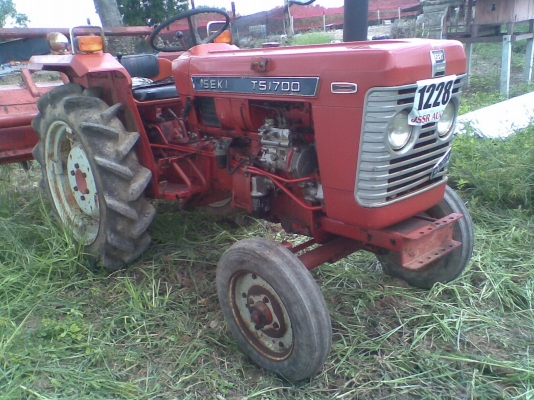 รถไถ ISEKI TS1700 ใส่แบตฯใช้งานได้เลย ลดกระหน่ำเหลือ 40000 รถไถ ISEKI TS1700 ใส่แบตฯใช้งานได้เลย ลดกระหน่ำเหลือ 40000