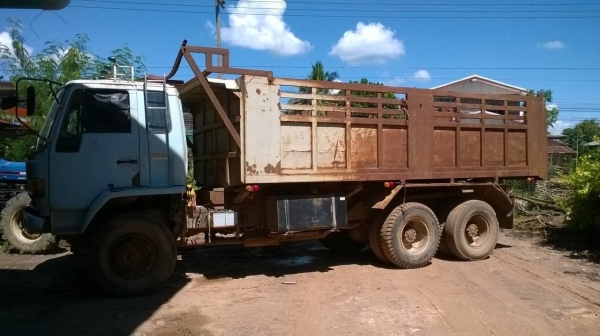 ขาย 10 ล้อดั้ม 2 เพลา ISUZU FXZ23NFY 240 แรงม้า คัสซีสวย เกียร์ Eston ทะเบียนพร้อมโอน ราคาต่อรองได้ครับ