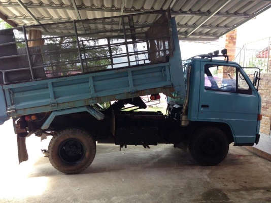 ขายรถดั้ม ISUZU 88แรง เครื่องดี แคชซีสวย ยางดี ภายในสวย ดั้มยิงหน้า สภาพพร้อมใช้งาน เอกสารพร้อมโอน สนใจโทร 090-8588220คุณนะ ID:narong498 หรือ www.truck.in.th/498narong