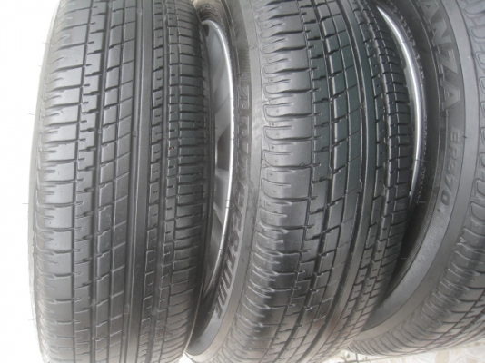 ขายล้อแม็กมือสอง honda city 15" พร้อมยางปี13 สนใจติดต่อเล็กคลองสามครับ 081-3747940