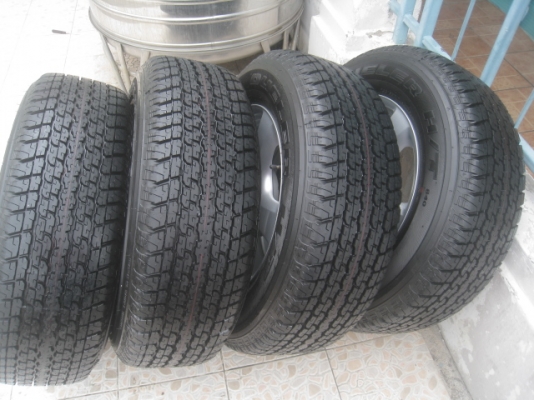 ขายล้อแม็กป้ายแดง Isuzu D-max 17" พร้อมยางปี14 สนใจติดต่อเล็กคลองสามครับ 081-3747940