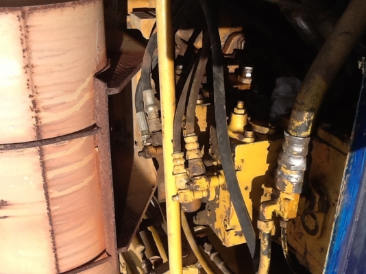 ขายด่วนแมคโครkomatsu pc100-3สภาพสวยๆราคา470000฿เอกสารอินวอย