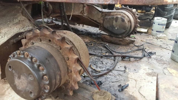 ขายตัวรถขุด CAT E200B สภาพตามรูป