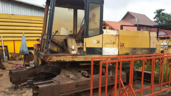 ขายตัวรถขุด CAT E200B สภาพตามรูป