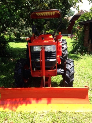 รถไถคูโบต้า L4508 4WD 45แรงม้า 2เพลา มีดันหน้า ยางดี เกียร์ดี เครื่องแน่น เช็คสภาพแล้ว พร้อมลุยงาน  มีทะเบียน พร้อมโอน ราคาคุยกันได้ครับ