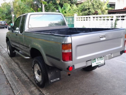 ขายTOYOTA SR5  LN111 ตัวประกอบนอก