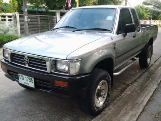 ขายTOYOTA SR5  LN111 ตัวประกอบนอก