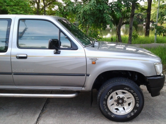 ขายTOYOTA SR5  LN111 ตัวประกอบนอก