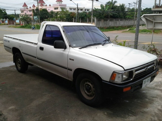 Toyota mighty ไมตี้ ปี96 ตอนเดียว สีขาว Toyota mighty ไมตี้ ปี96 ตอนเดียว สีขาว